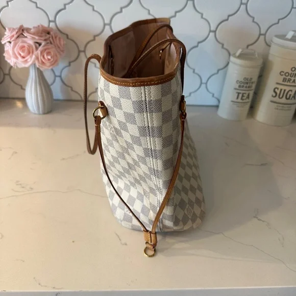 Authentic Louis Vuitton Neverfull MM Damier Azur - Picture 9 of 13